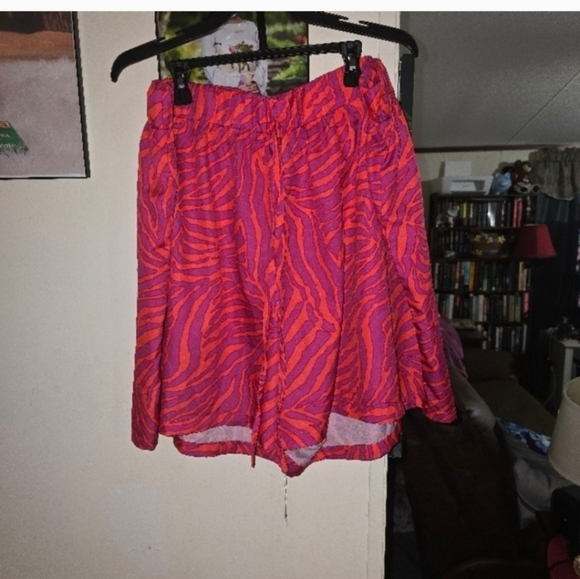 NWOT BOOHOO 20 Plus Zebra Printed Drawstring Short - Picture 2 of 5